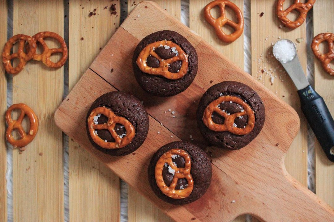 • Brezel Cookies كوكيز بريتزل