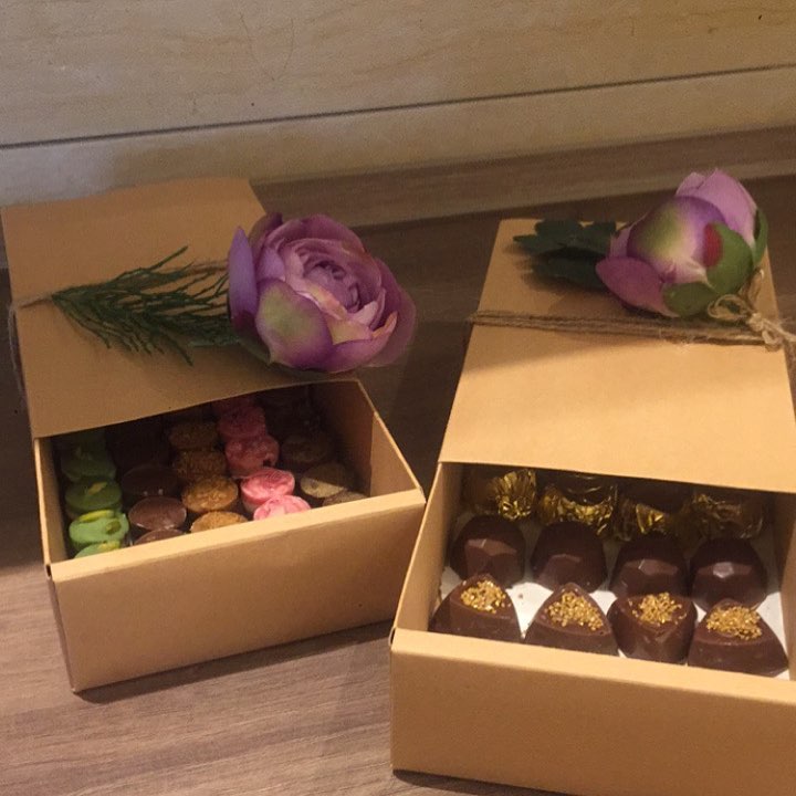 حلا_مناسبات#حلويات#شوكولاته#تخرج#ضيافه#مواليد#تشيز_ميني#حلويات_عيدالفطر#شوكولاته#بستاشيو#حلويات#فلل#مودرن