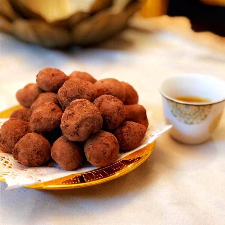 استمتعوا بالمذاق الناعم والغني بالنكهه مع حبات الترفل الشهيه✨.