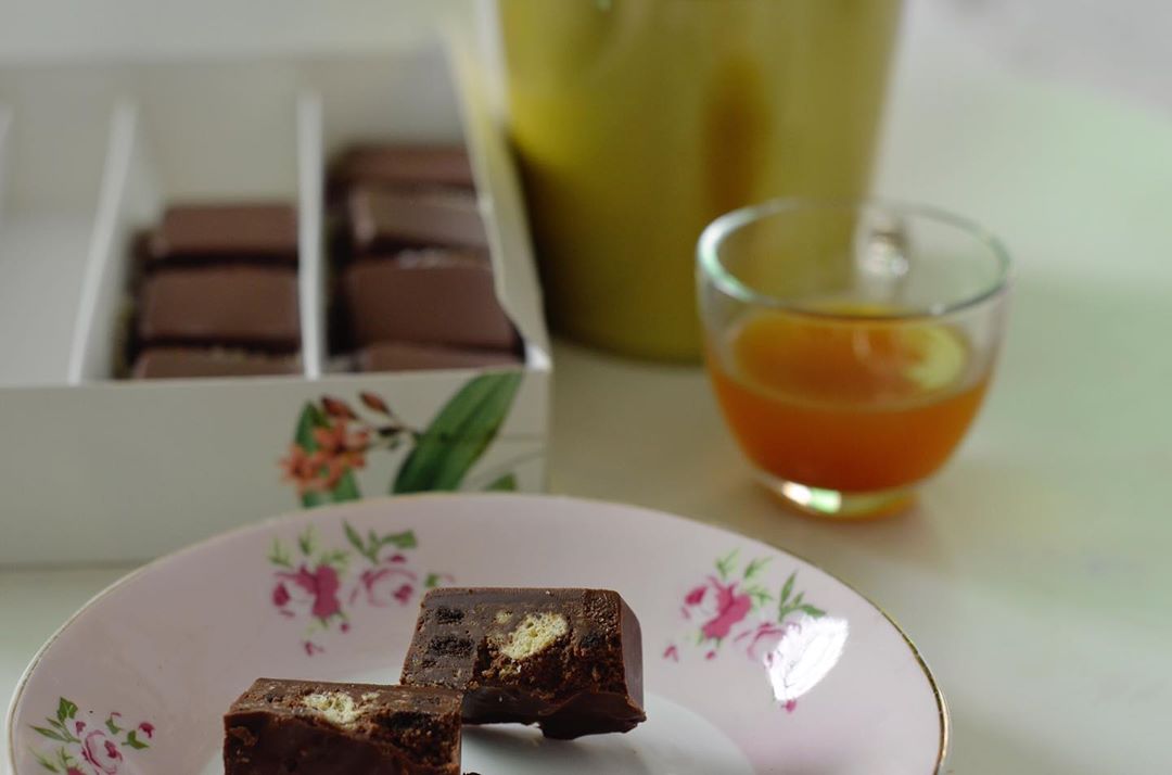 من داخل