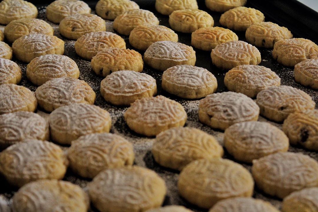 ✨معمول السميد بالتمر يُرضي ذَائقتُكم