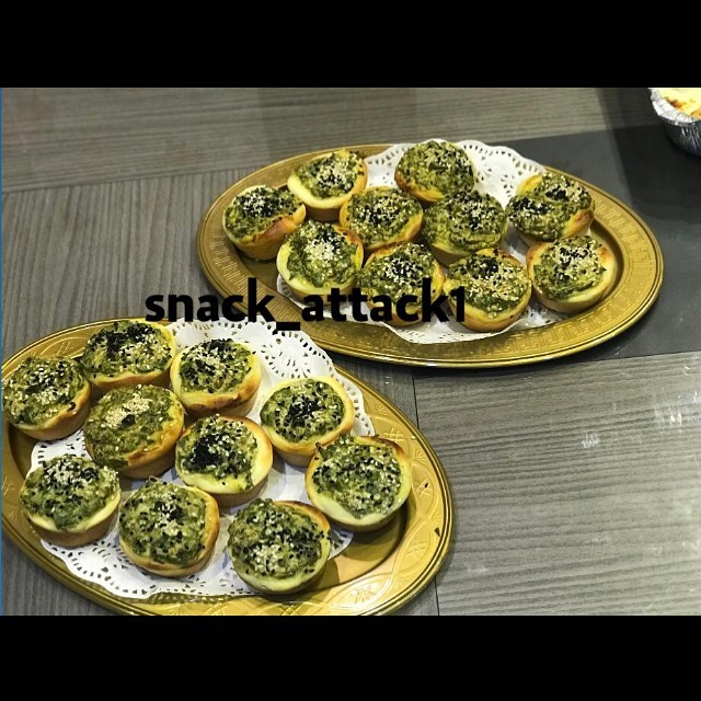 عيش باللحم
لذيذ اطلبو لايفوووتكم❤️❤️❤️