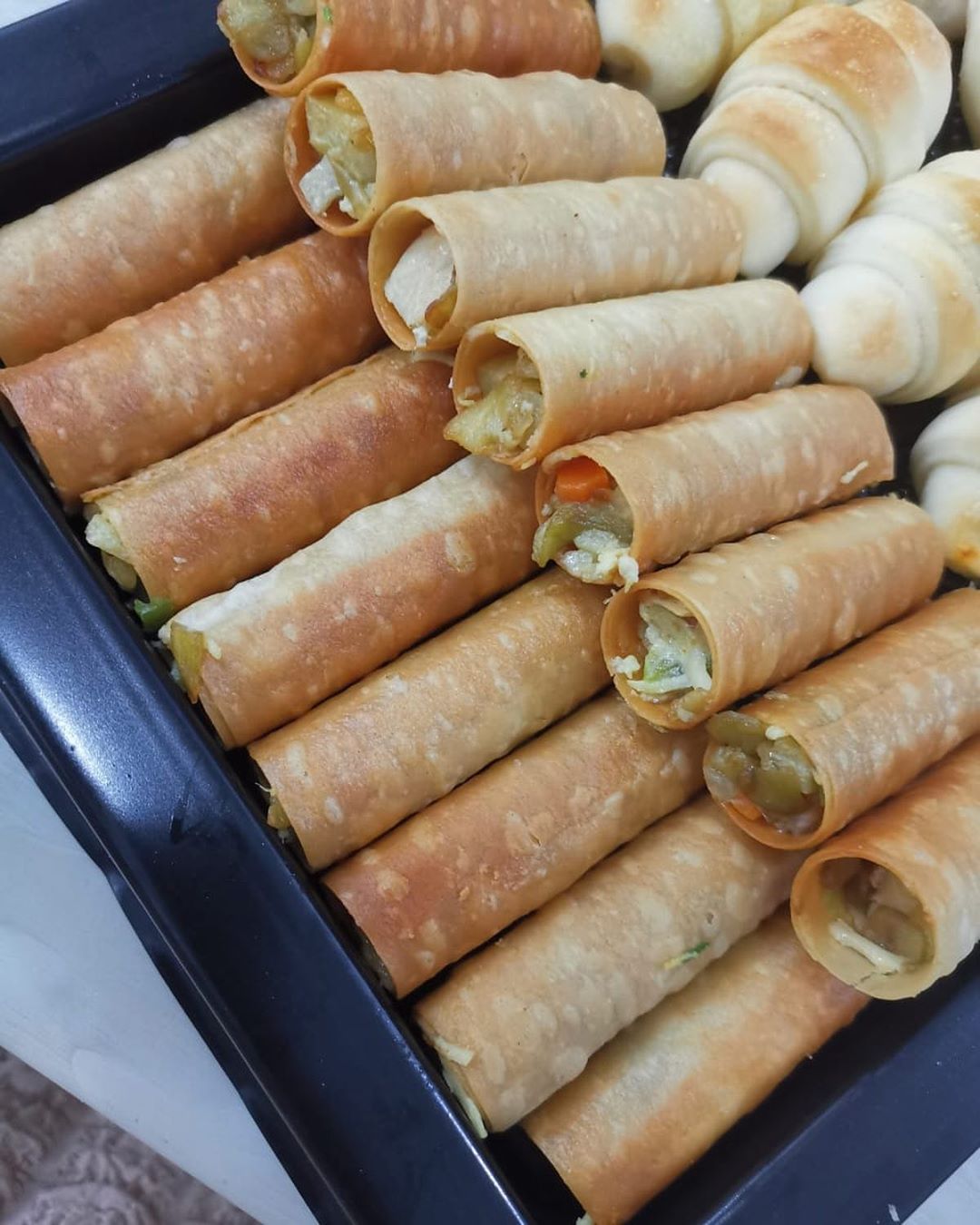 تصوير عميلتنا ' بوكس منوع من المعجنات وأصابع السويتز المالحة ..
صحتين وهنى للجميع ❤️❤️
. .
.
.
للطلب والاستفسار ‘ عالدايركت
. .
.
.
.
.
.
#حلويات #حلى #حلى_لاتيه #لاتيه #طلبات # #طلب_حلويات #كيك #ايسكريم #مناسبات #كويكز #خشخش #حلى_قهوة #حلويات_الرياض #توصيل_الرياض #تشيز_كيك #كراميل #بستاشيو #اللوتس #مناسبات ي #سينابون #بان_كيك #تشيز_بسبوسه #بسبوسة #روكي_رود #تارت_اللوتس #معجنات #بيتزا #بف #مسخن