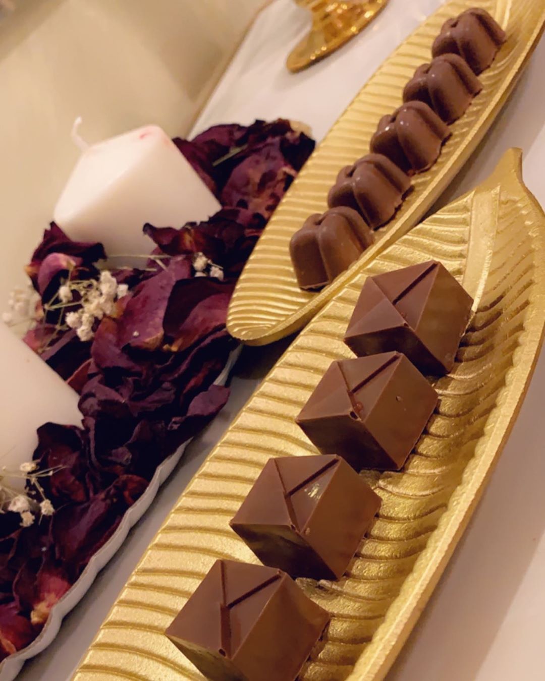 #الشرقيه #طباخات #مناسبات #شكولاته #افراح #الدمام #الخبر #لذاذه #دعم #كاكاو نكهات متعدده ومنوعه من الشكولاته(لوتس،تشيز كيك ، بستاشيو ،قهوه ، توفي، رايس كريسبي)