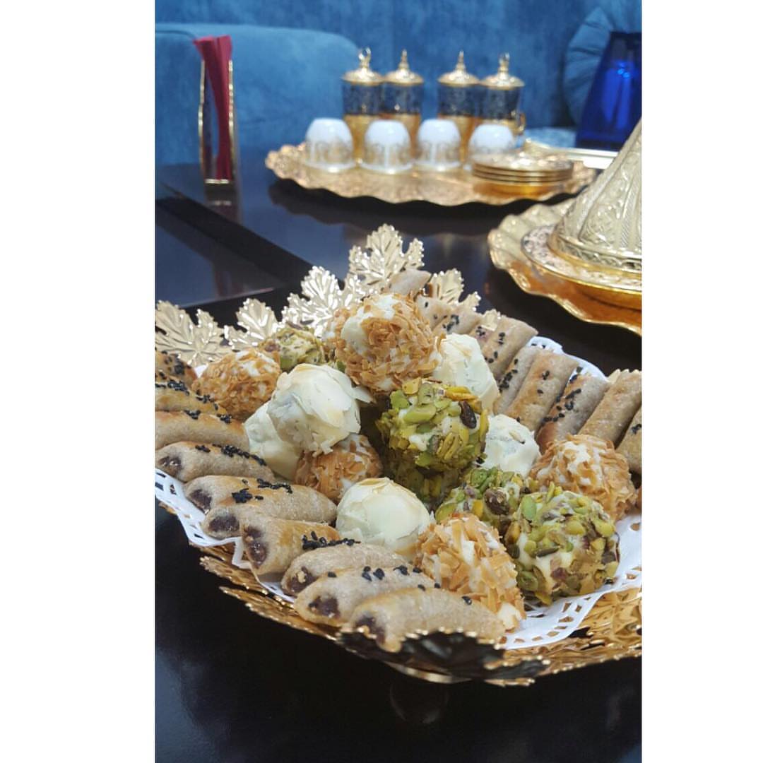 .
.
تصوير زبونتنا الجميلة
معمول طري متوفر بثلاث نكهات
الفستق و اللوز وجوز الهند
للتواصل واتس : 0503223736