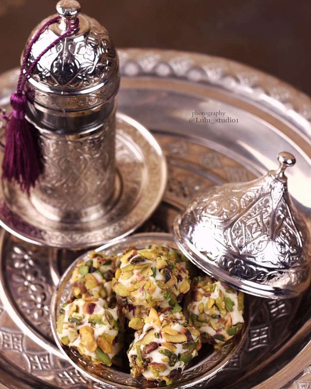 .
. .
معمول طري ولذيذ
بالفستق واللوز و جوز الهند المحمص
للطلب واتس : 0503223736