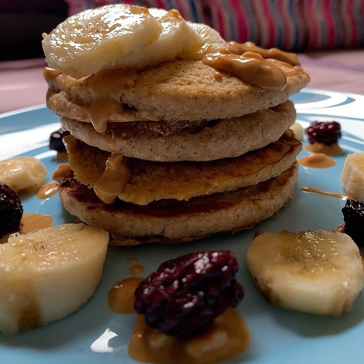 خميسكم بالبيت
.
.
.
.
#pancakes #breakfast #دايت_صحي #دايت_عرب #دايت_المحبوب #healthyfood #healthy_exit