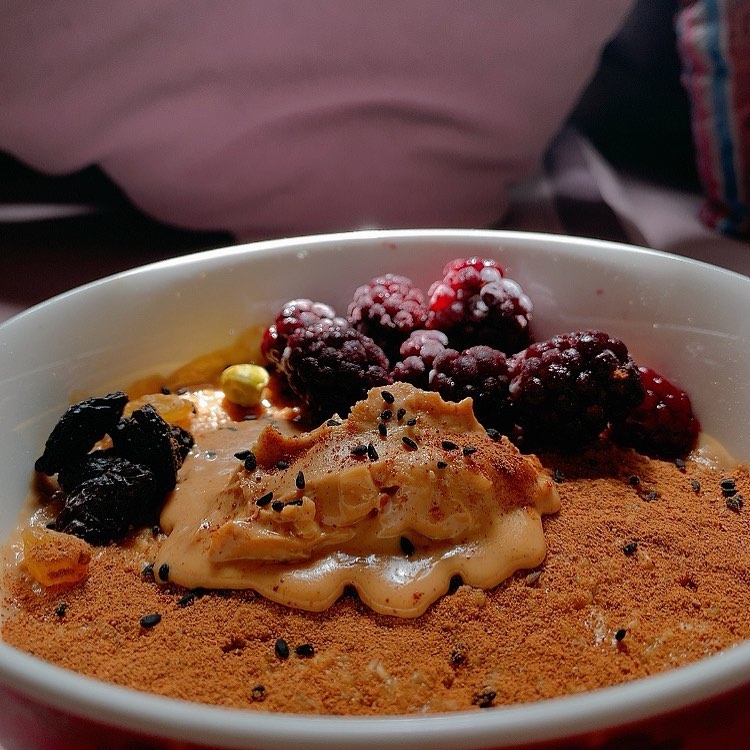 حاربوا الكورونا بالشوفان
#hitthomeworkout #دايت_صحي #دايت #صحي #صحي_وسريع #وجبات_صحية #healthylifestyle #healthy_exit #healthyesraa_breakfast #breakfast #breakfastideas ##oats