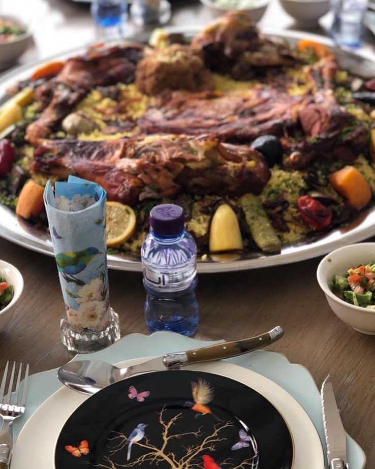 مندي حطب يبارك لكم حلول شهر رمضان