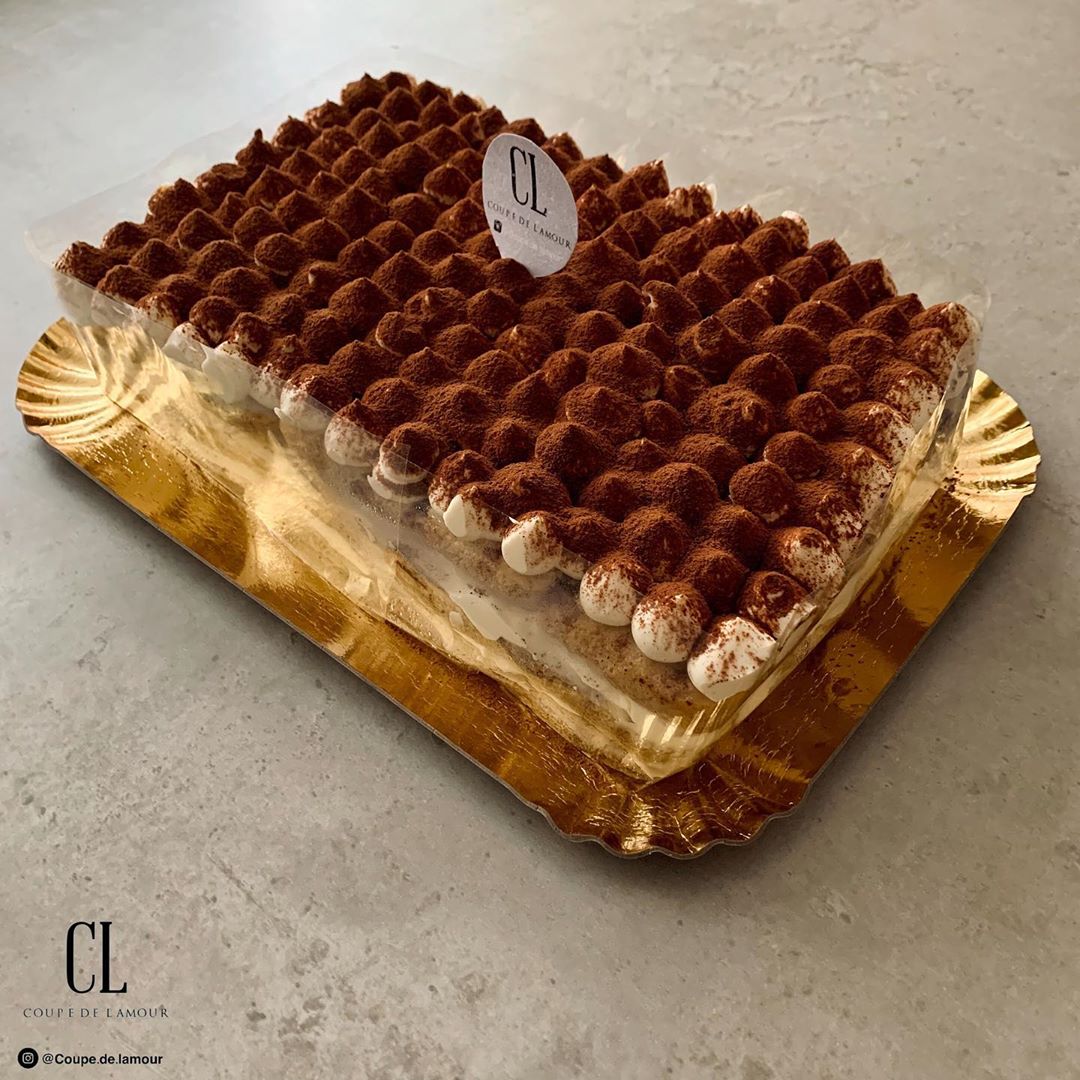 ⠀
بوكس التيراميسو الايطالي الاصلي خيار جيد لجمعاتكم السعيدة ✨❤️ #coupe_de_lamour bakery
#كوبي_دي_لامور