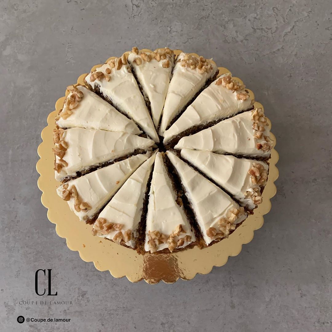 عشاق كيكة الجزر راح تعشقونها من جديد من عندنا✨
#coupe_de_lamour
#coupedelamour bakery
#كوبي_دي_لامور