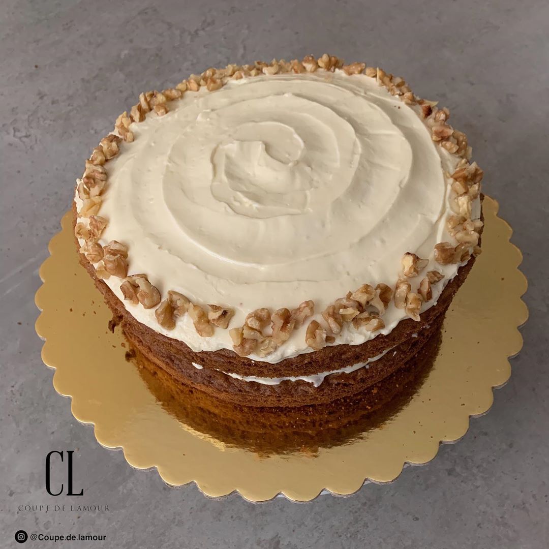Carrot cake
متأكدين انها ألذ كيكة جزر ممكن تجربونها✨
#coupedelamour bakery
#كوبي_دي_لامور
