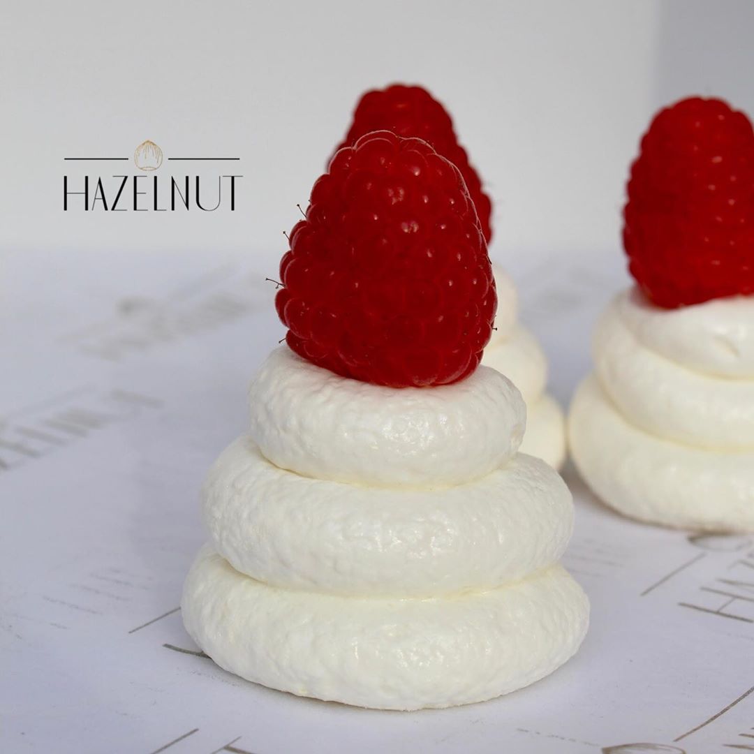 لايتوفر حالياً{9} Meringues with raspberry
______________ {٩} ميرانغ بالتوت