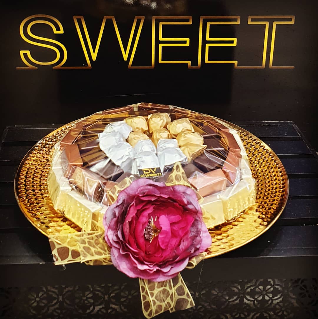 طلبية زبون بالعافية على قلبك
#حلويات_الرؤية_الحالمة #جدة #جده #حلويات #DV_sweet_ksa #Dvsweetksa