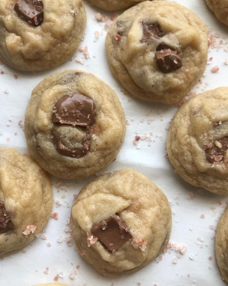 Chewy Salted Cookies ⠀ ⠀⠀ ⠀⠀ ⠀⠀ ⠀⠀⠀ ⠀⠀ ⠀⠀ ⠀⠀ ⠀⠀⠀ ⠀⠀ ⠀⠀ ⠀⠀ ⠀⠀⠀ #kekse_cookies #كيكز_كوكيز ⠀⠀⠀