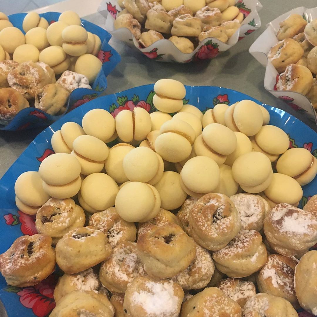 معمول تمر + لانكشير ڤانيلا محشي مربى مشمش متوفر بالطلب فقط