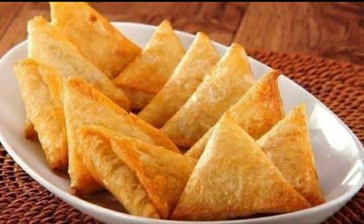 سمبوسك متنوعه
جبنه
لحمه
دجاج
خضار
بطاطا