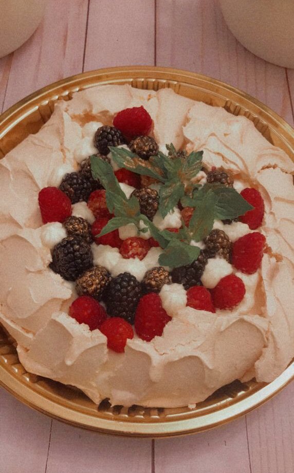 Pavlova Raspberry and Blackberry
